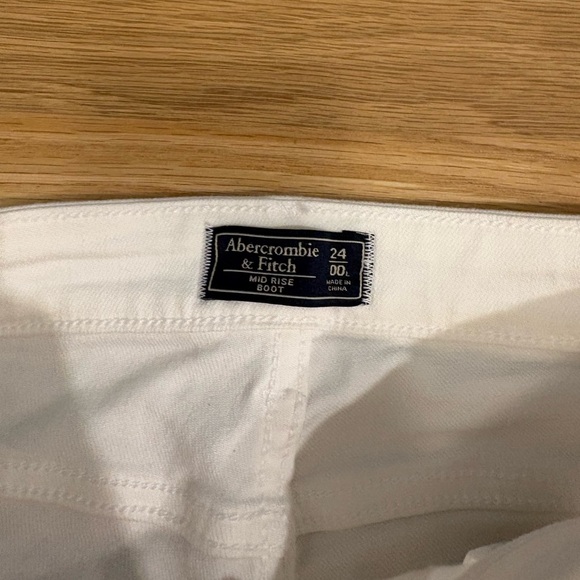 Abercrombie & Fitch Mid Rise Boot Jeans White Size 24 LONG NWT - Picture 4 of 5